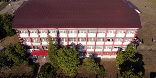 liceul ttehnologic danubius corabia   foto fb liceul danubius corabia jpg