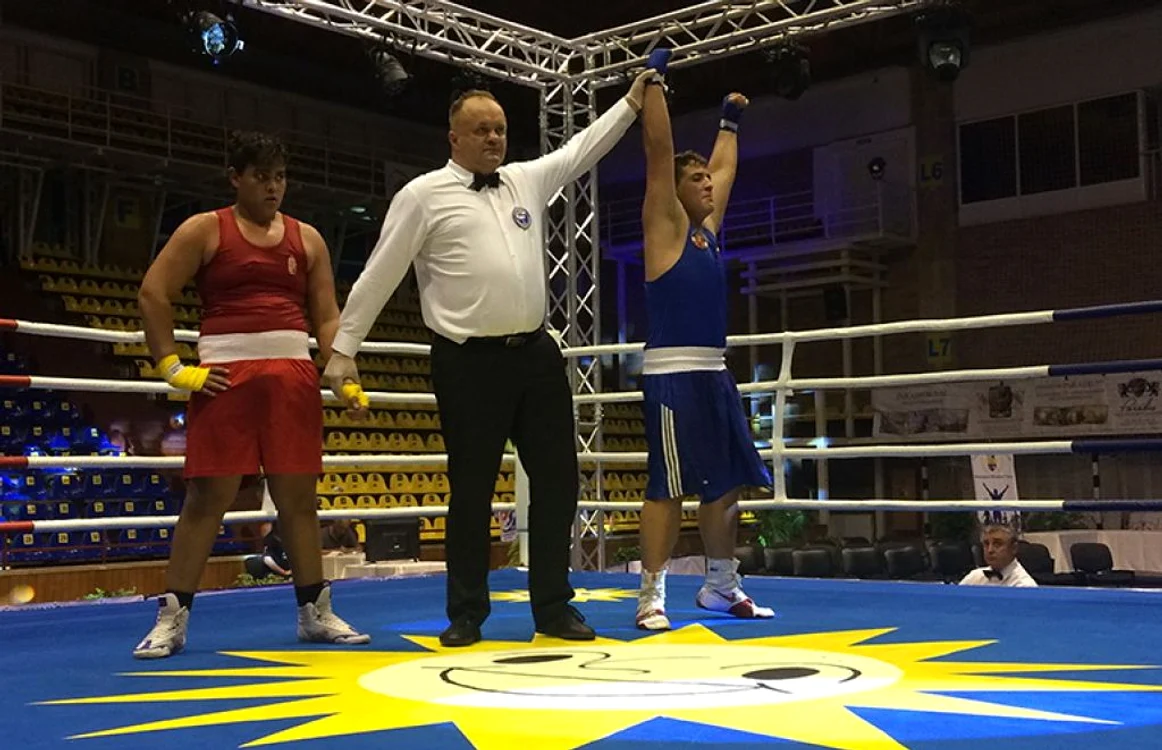 Albert Potoceanu face box doar de un an şi a ajuns în finala Campionatelor Europene de Box Cadeţi