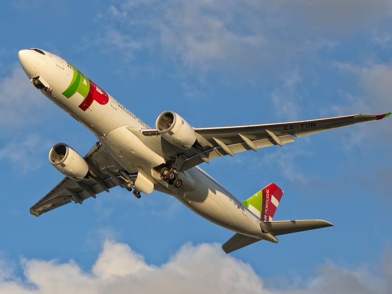 Portugalia a decis să privatizeze compania aeriană TAP, nu și procentul care va fi vândut