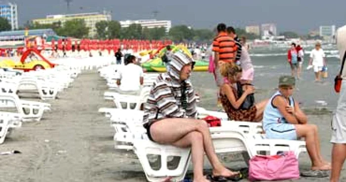 Constanţa:  Turiştii nu se dau plecaţi de la mare