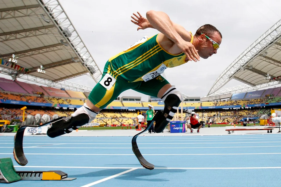 www.nationalpostsports.tumblr.com | Oscar Pistorius ia startul în proba de 400 de metri