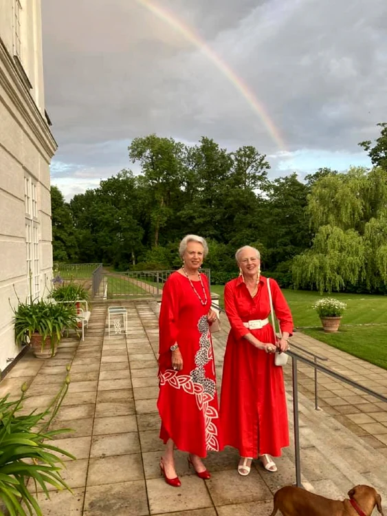 Regina Margrethe şi Printesa Benedikte, iulie 2021. FOTO: Casa Regală daneză