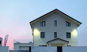 Așa arată acum vila lui Dorian  În fața porții sunt superbele achiziții pe 4 roți jpeg