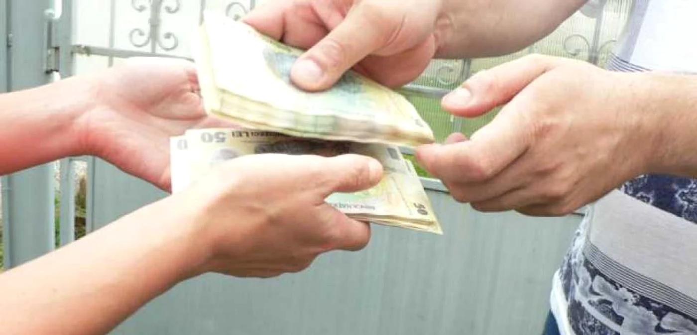 Cei patru au creat un prejudiciu de peste 200.000 de lei