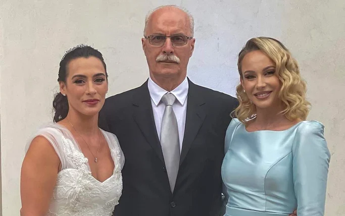 Cătălina Ponor și Sandra Izbașa alături de antrenorul Octavian Bellu