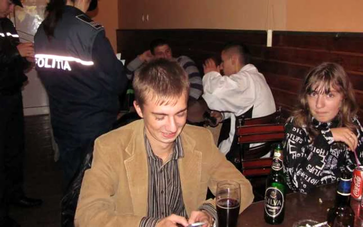 Tinerii au declarat că au venit în bar după ce au terminat cursurile