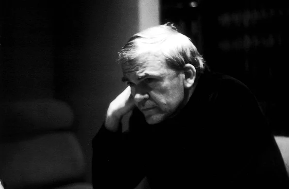 Milan Kundera în 1980 (© Elisa Cabot / Wikimedia Commons)