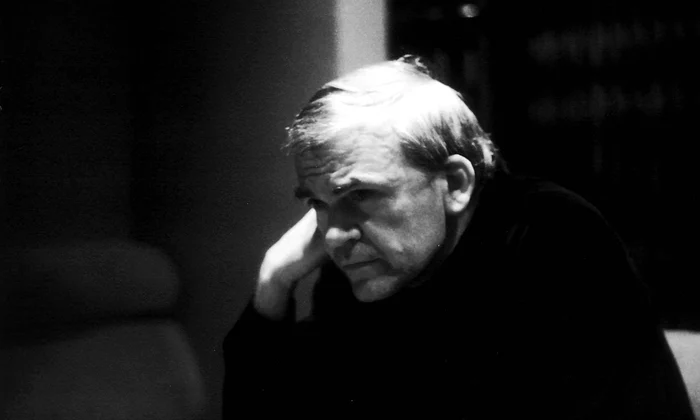 Milan Kundera în 1980 (© Elisa Cabot / Wikimedia Commons)
