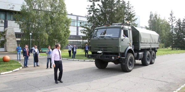 camion rusesc fara sofer