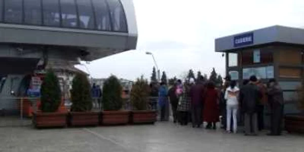 În fiecare oră de program, telegondola a plimbat peste 500 de persoane