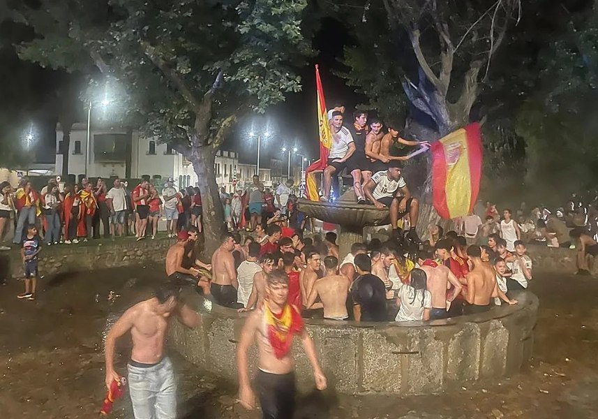 Teenager dies in Spain as World Cup celebration fountain collapses
