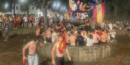 Tragedie în Spania: un adolescent de 13 ani a murit în timpul petrecerii dedicate victoriei la Mondiale FOTO X