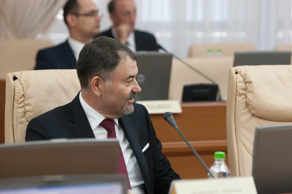 Fostul ministru moldovean al Apărării îl atacă pe prim-vicepreședintele AUR: „Privește Republica Moldova cu ochii Kremlinului”