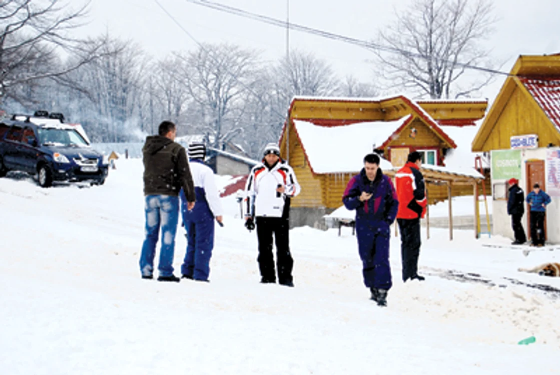 Hunedoara: Primii turişti rătăciţi la munte în acest sezon