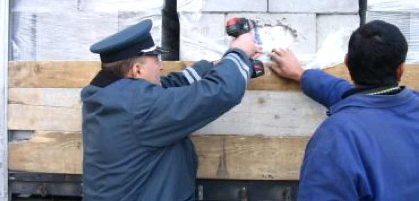Braşov: Bunuri confiscate şi amenzi mari date de Vama Braşov
