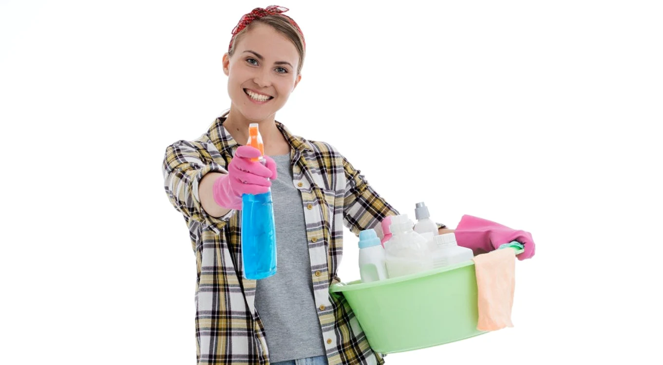 
    Clorul este cea mai eficientă substanță care elimină toți virușii și toate bacteriile de pe suprafețe  