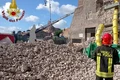 O parte din turnul medieval de lângă Colosseum s-a prăbușit la Roma FOTO Profimedia