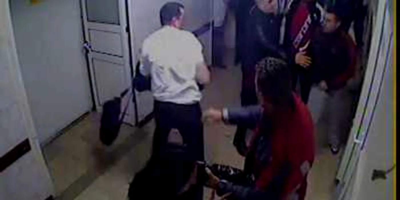 Scenă din timpul agresiunii înregistrată de camerele de supraveghere