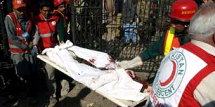 Peshawar a fost lovit de mai multe atacuri cu bombă
