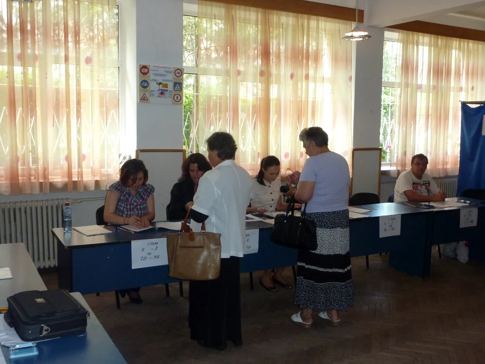 Alte 750 de turisti au votat in sectiile din statiunea Baile Olanesti. Foto arhiva Adevarul