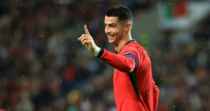 Cristiano Ronaldo se scaldă în banii arabilor. Foto EPA EFE