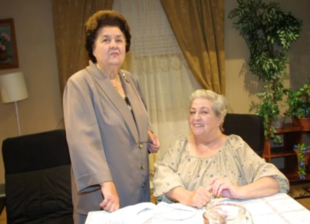Tamara Buciuceanu-Botez și Draga Olteanu Matei, în serialul "Cuscrele" (2005)