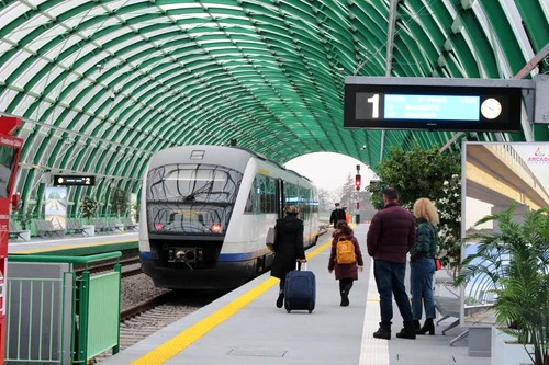 Din 13 decembrie, călătorii au tren de la Aroportul Otopeni spre București jpeg