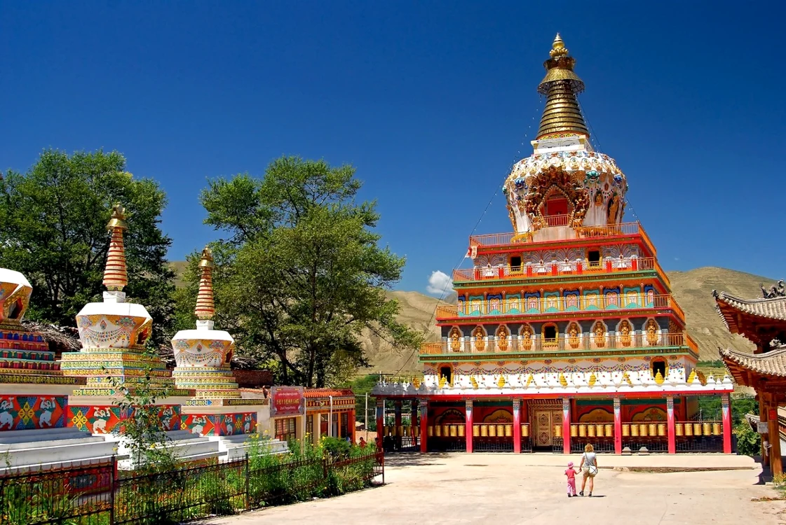 Mănăstirea Rongwo din Tongren, Tibet FOTO SHUTTERSTOCK