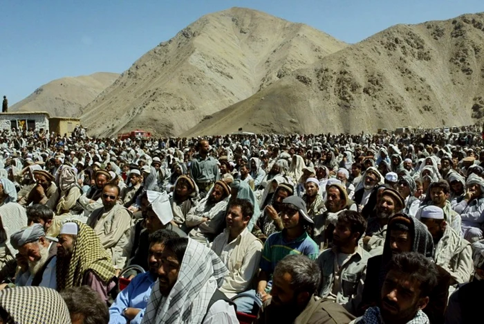 Afgani comemorând moartea lui Ahmad Shah Massoud, supranumit „Leul din Panjshir” FOTO EPA-EFE