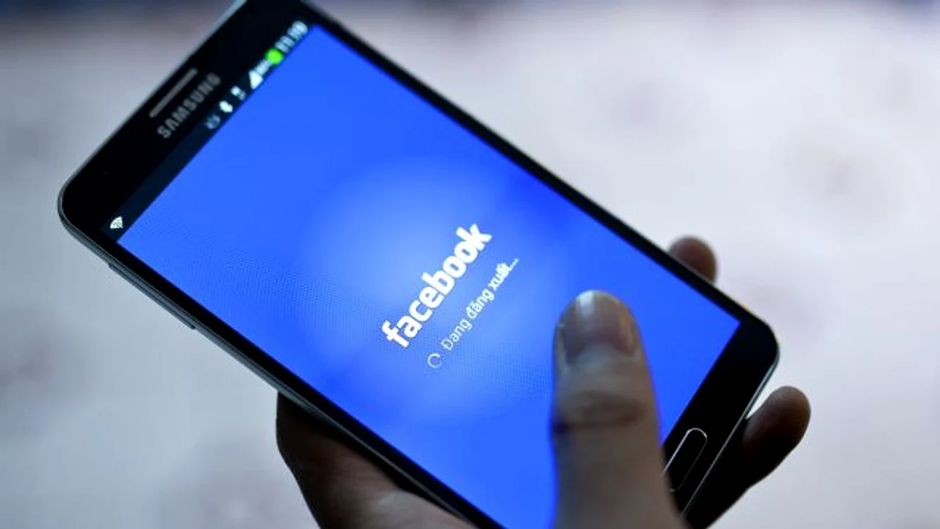 Bărbatul organiza tombole false pe Facebook FOTO EPA-EFE