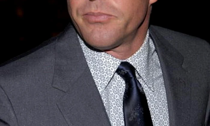 Dennis Quaid Attends 2002 New York Film Critics Circle 68th Annual Awards Dinner jpeg