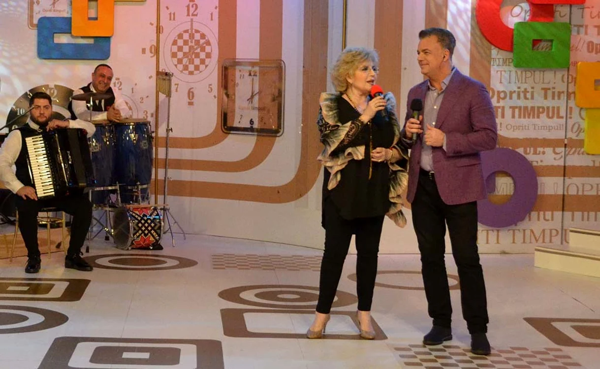 
    Corina Chiriac şi Adrian Enache, echipa de la „Opriţi Timpul”  