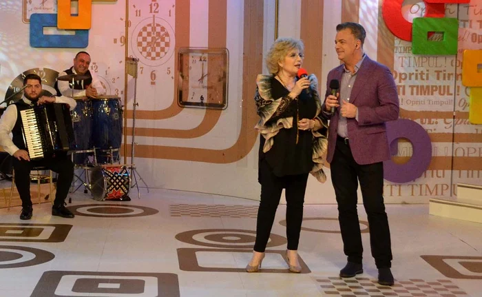 Corina Chiriac şi Adrian Enache, echipa de la „Opriţi Timpul”