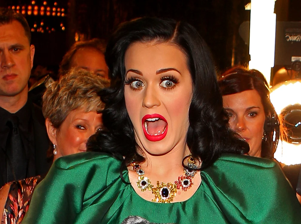 
    Katy Perry și-a rupt pantalonii în timp ce râdeaFoto: Getty  