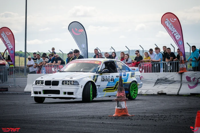 Drift, un spectacol pe placul iubitorilor de viteză. FOTO: rodrift