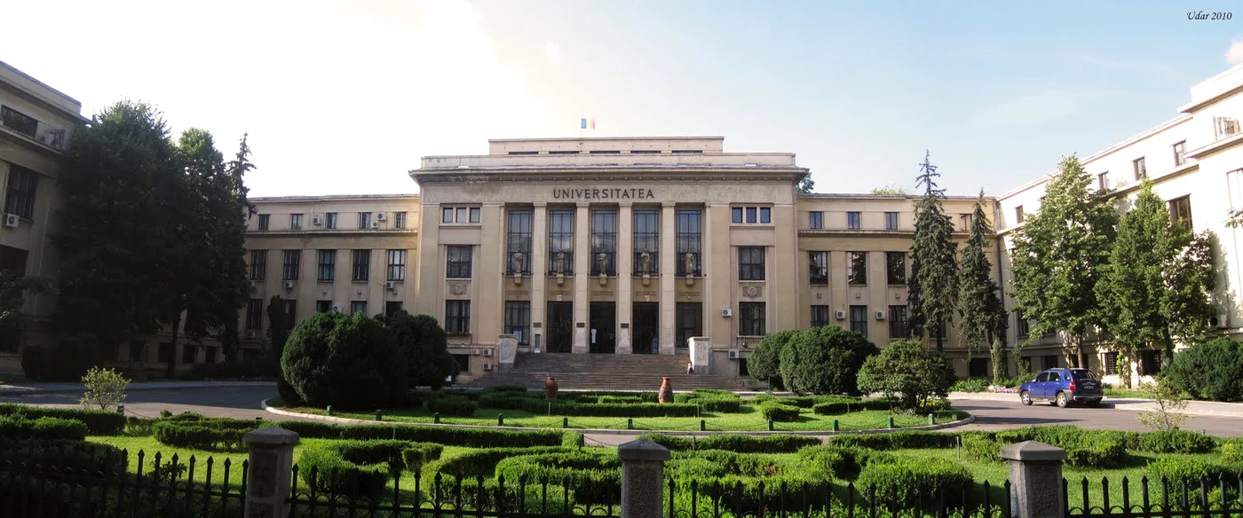 Premieră la Facultatea de Drept din București: zeci de studenți sunt acuzați de fraudă