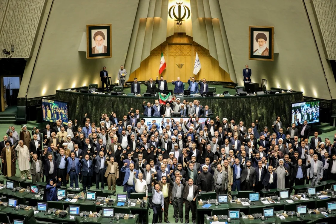 Parlamentarii iranieni au scandat împotriva Israelului
