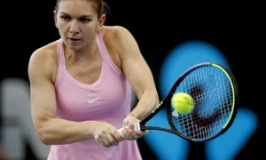 simona halep a jucat deja un meci demonstrativ la adelaide jpeg