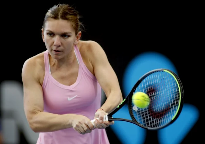 
    Simona Halep a jucat și un demonstrativ la AdelaideFOTO: EPA  