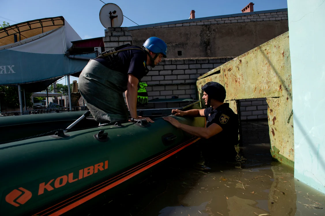 Chișinăul oferă asistență umanitară Ucrainei în urma distrugerii barajului Kahovka. FOTO: Profimedia