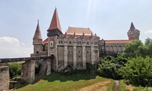castelul corvinilor jpeg