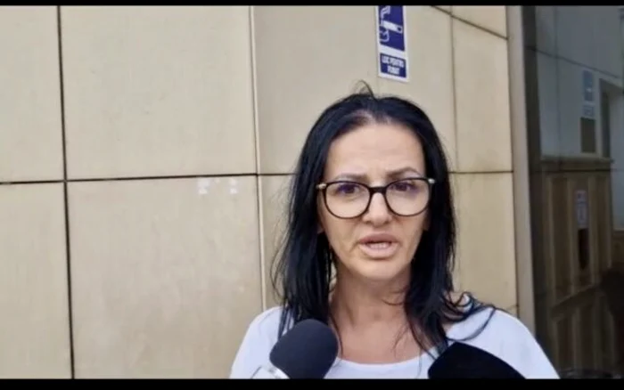 Asistenta Claudia Costescu