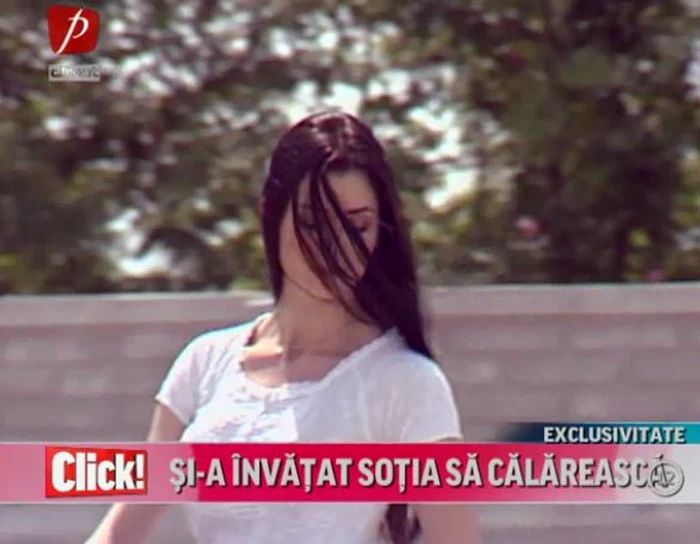 Bebeluşa Oana a învăţat să călărească