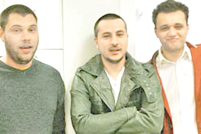 Principalii membri ai trupei Abracadabra şi-au dat întâlnire, în aprilie 2010, la emisiunea “Weekend cu Monica Dascălu“ de la Pro tv Internaţional