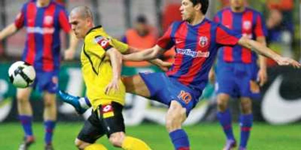 Bourceanu (galben) va fi coleg cu Cristi Tănase foarte curând    