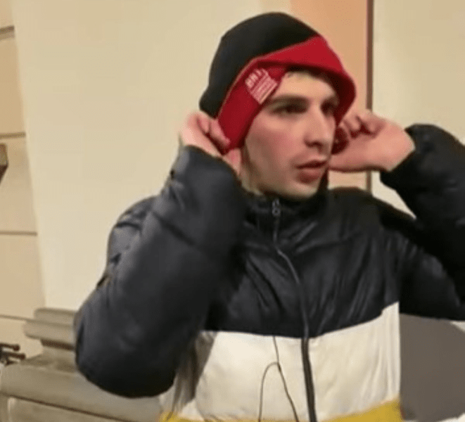 Scandalos! Doi români au lovit cu picioarele și au pălmuit un tânăr cu dizabilități, în Italia VIDEO 