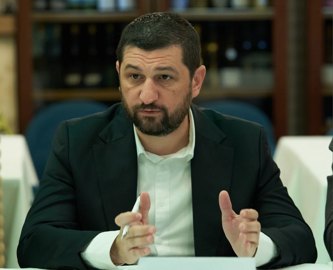 Marius Lulea, despre relația cu liderul AUR: „George Simion îi ascultă pe toți și face ce vrea el”