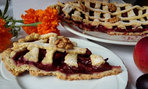 tarta cu prune jpeg
