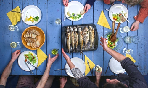 peste   masa   shutterstock 575302885 jpg