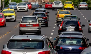 Mașini in trafic în București - poluare - aglomeratie FOTO Shutterstock